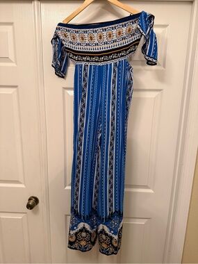 Flying Tomato Blue and White Patterned Smocked Jumpsuit Size Small